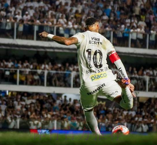 内马尔攻入绝杀进球，罗德里戈社媒庆祝：太棒啦